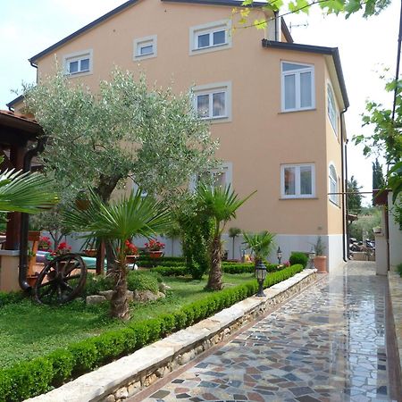 Apartments Villa Amfora ロヴィニ エクステリア 写真