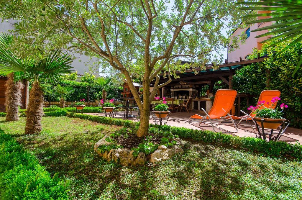 Apartments Villa Amfora ロヴィニ エクステリア 写真
