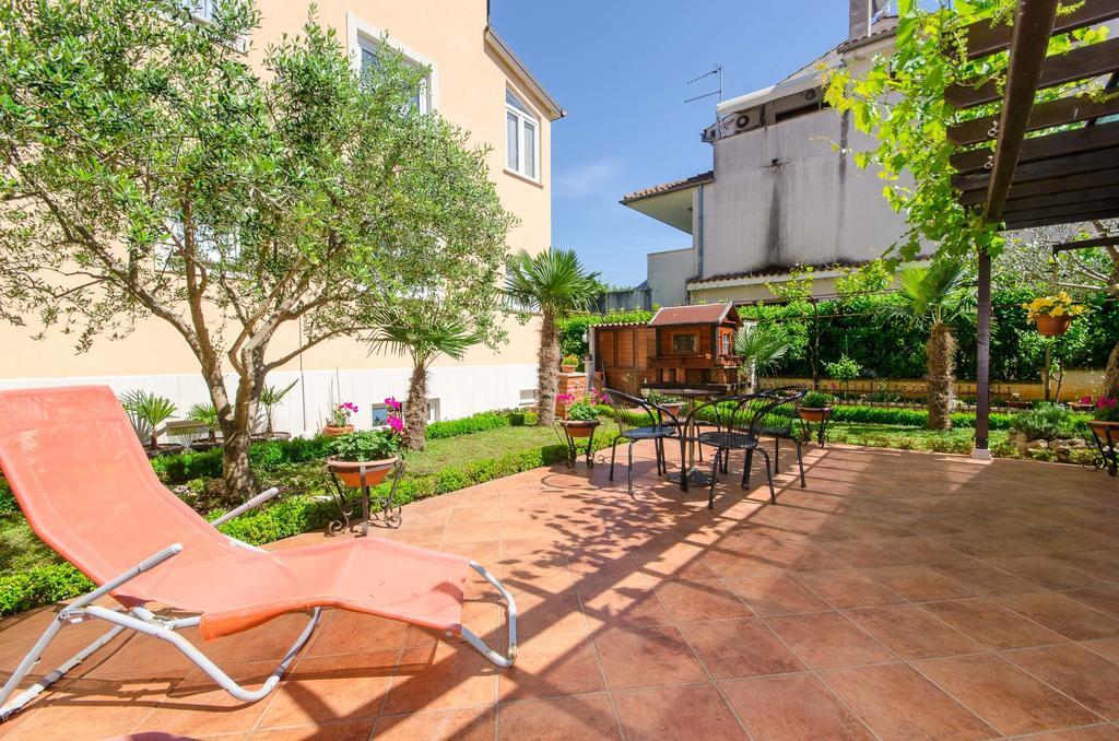 Apartments Villa Amfora ロヴィニ エクステリア 写真
