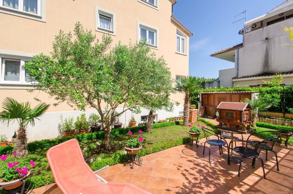 Apartments Villa Amfora ロヴィニ エクステリア 写真
