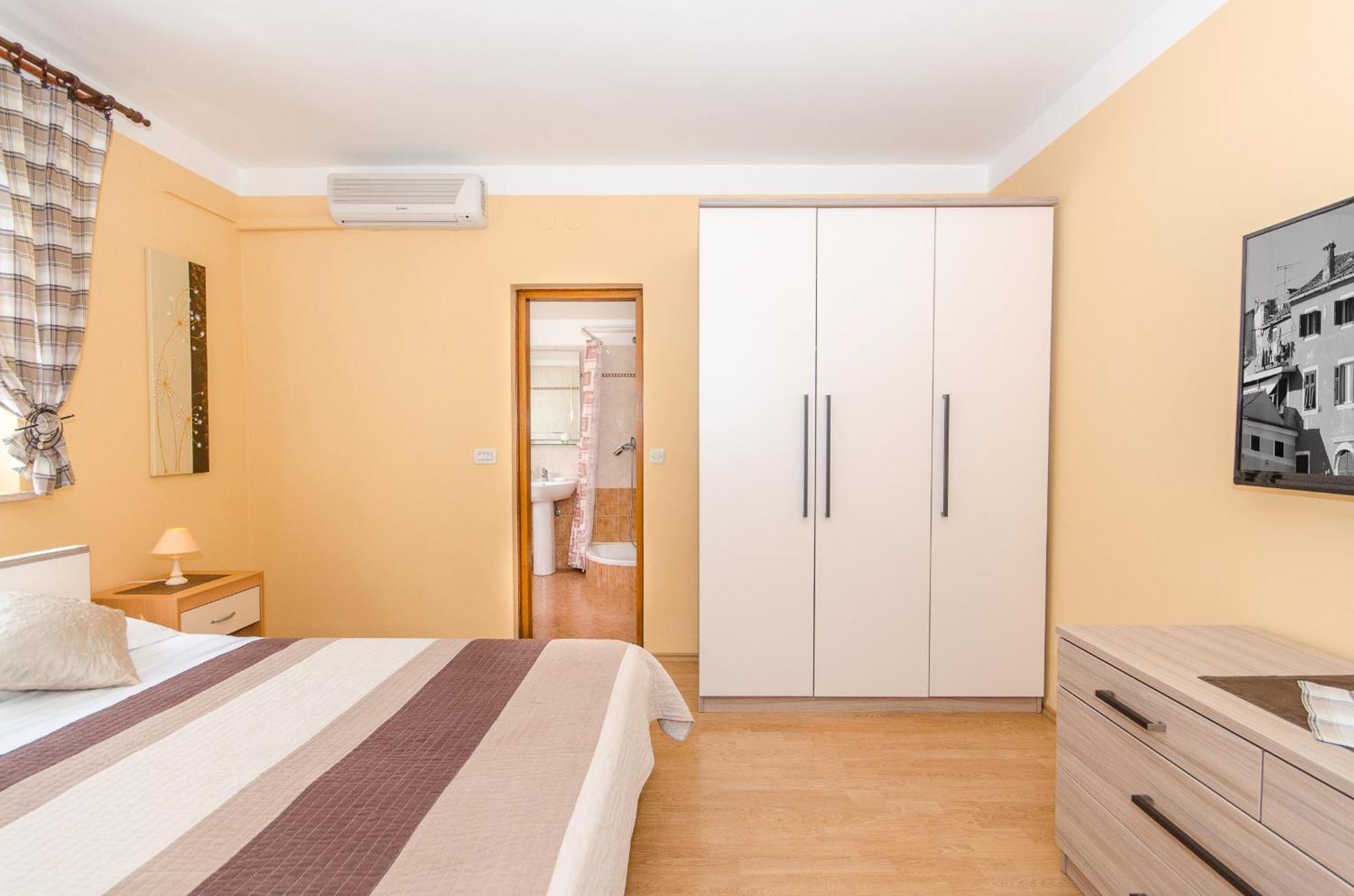 Apartments Villa Amfora ロヴィニ 部屋 写真