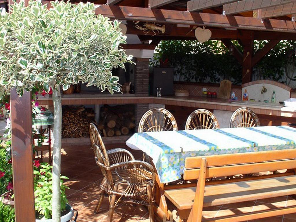 Apartments Villa Amfora ロヴィニ エクステリア 写真