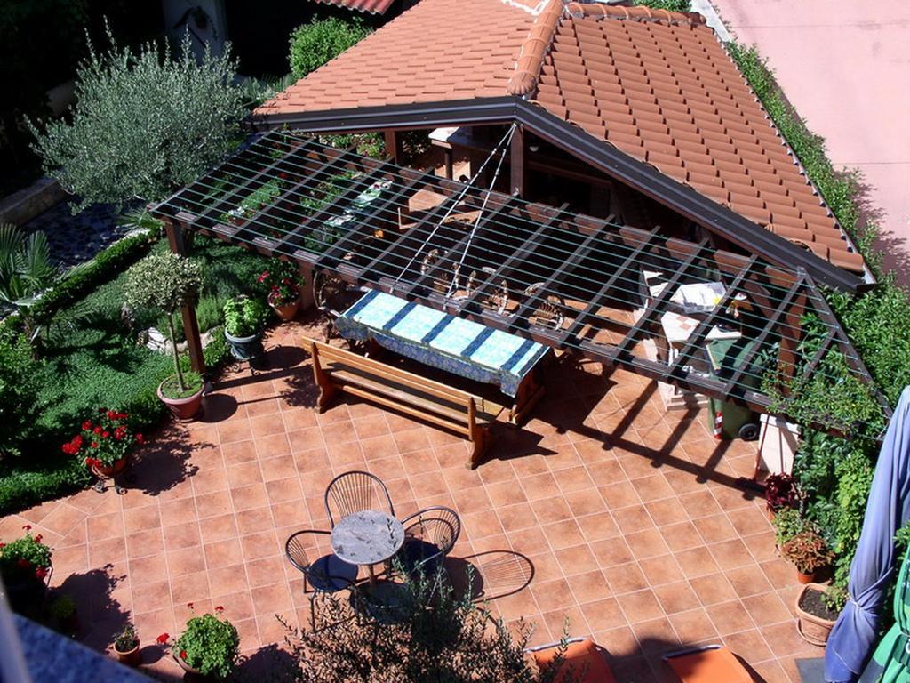 Apartments Villa Amfora ロヴィニ エクステリア 写真