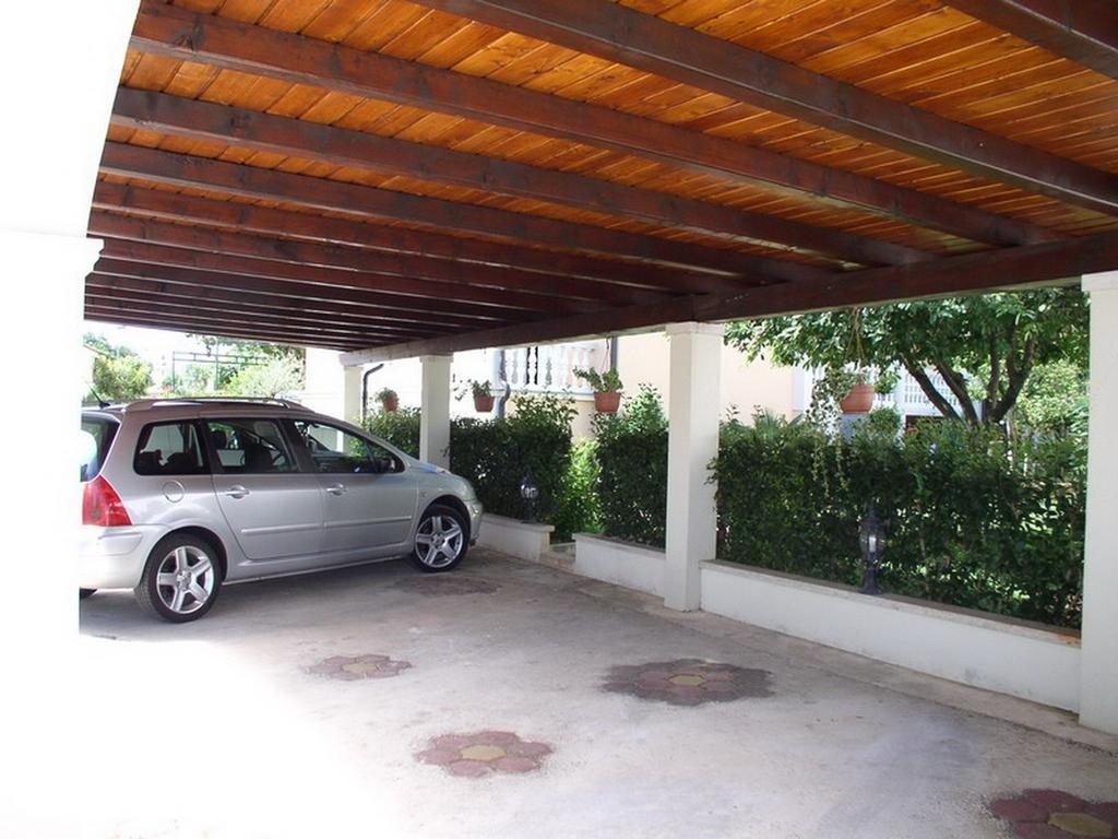 Apartments Villa Amfora ロヴィニ エクステリア 写真