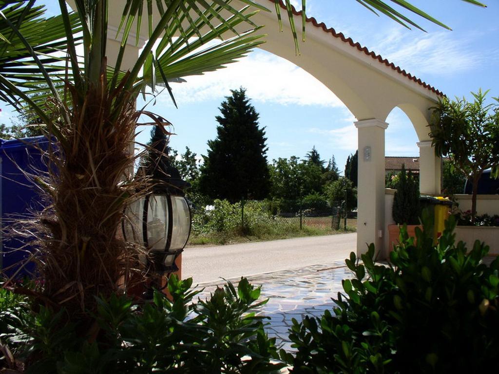 Apartments Villa Amfora ロヴィニ エクステリア 写真